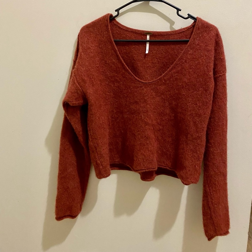 ✨ ONLY WORN ONCE ✨ Cashmere sweater from Free People!